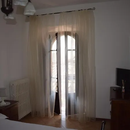 La Contessa